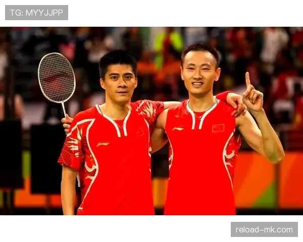 张楠赛场边那个豪车是什么来头？车钥匙都比我钱包鼓！